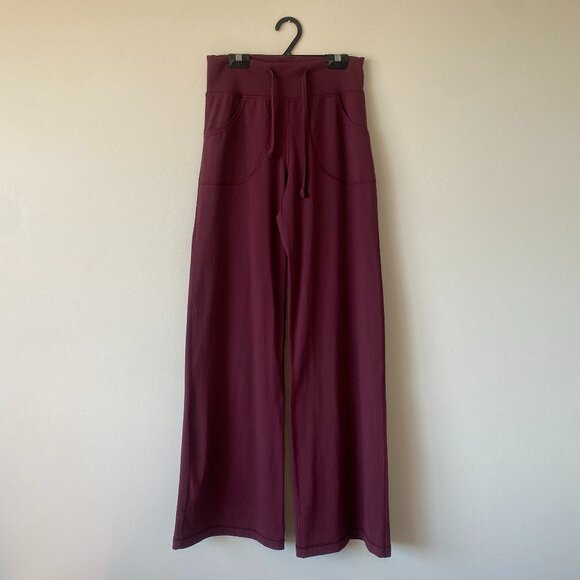 Lululemon Burgundy Mid Rise Flared Leg Pant, Made in Canada, Ladies/Women's 2 - Picture 1 of 5